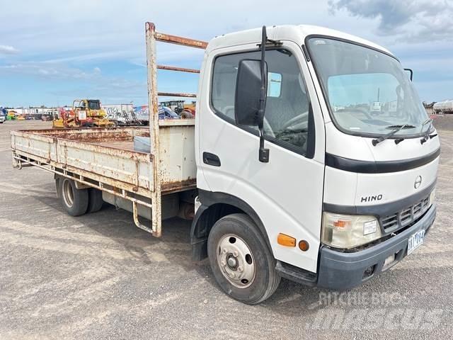 Hino Dutro Грузовики-платформы/боковая разгрузка