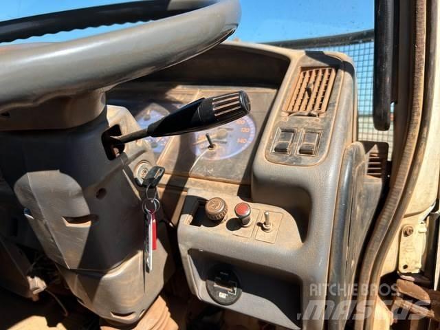 Hino GD1J Грузовики-платформы/боковая разгрузка