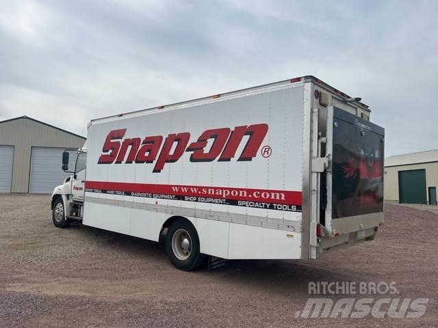 Hino J08E Цельнометаллический фургоны