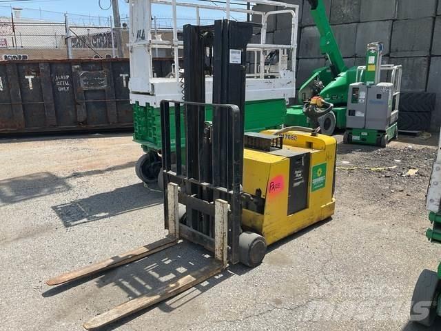 Hyster W30ZC Самоходные электроштабелёры