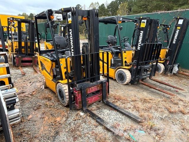 Hyundai 25B-9U Электропогрузчики