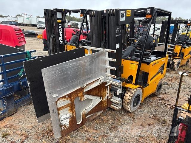 Hyundai 25B-9U Электропогрузчики