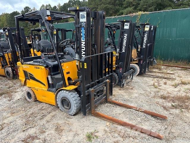 Hyundai 25B-9U Электропогрузчики