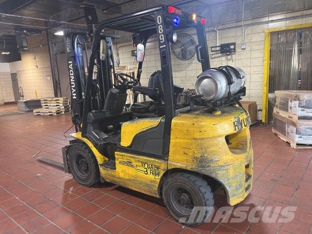 Hyundai 25L-7A Строительная техника - Другие