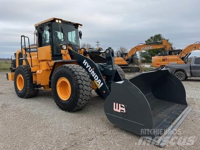 Hyundai HL960A Фронтальные погрузчики