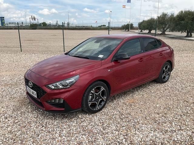 Hyundai i30 Легковые автомобили