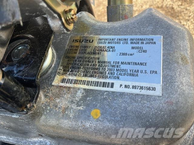 Isuzu C240 Двигатели