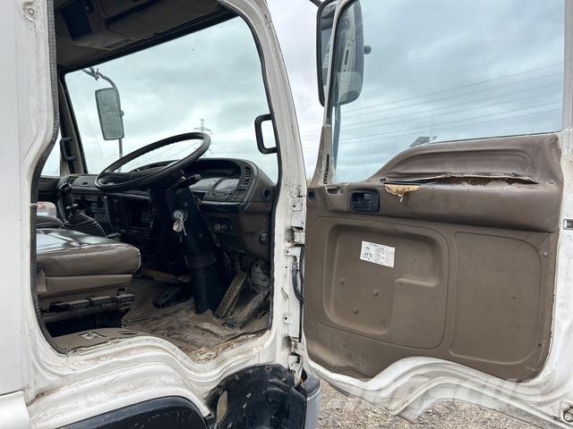 Isuzu Forward Поливочные машины