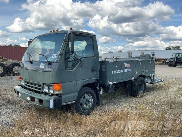 Isuzu NPR Комбинированные дорожные машины