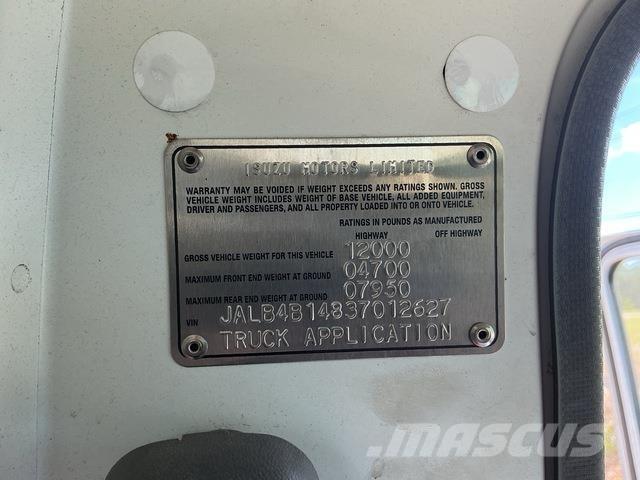 Isuzu NPR Комбинированные дорожные машины