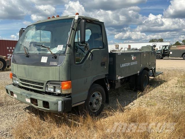 Isuzu NPR Комбинированные дорожные машины