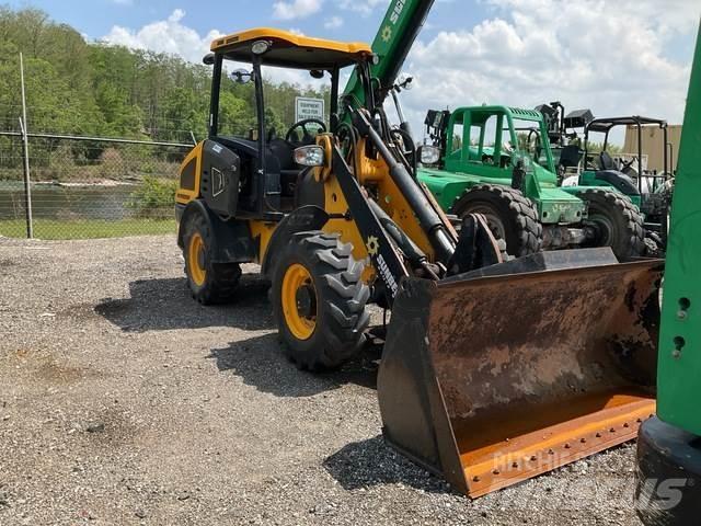 JCB 407 Фронтальные погрузчики