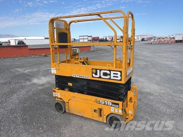 JCB S1930E Ножничные подъемники