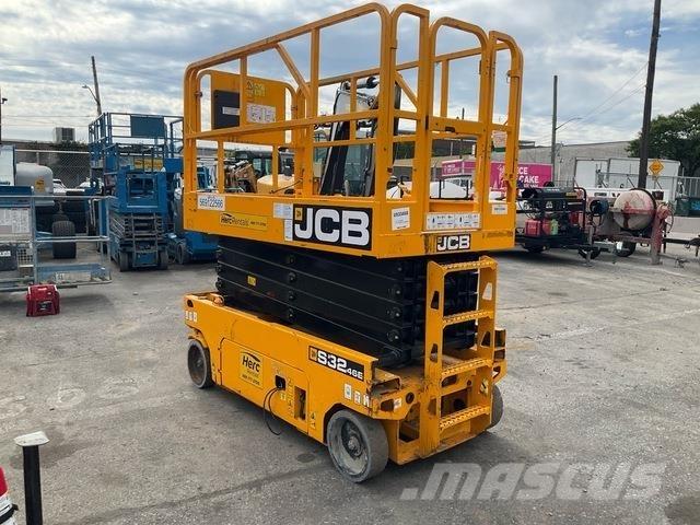 JCB S3246E Ножничные подъемники