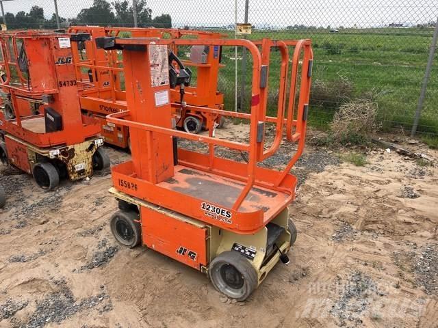 JLG 1230ES Вертикальные мачтовые подъемники
