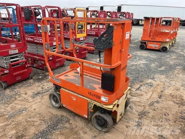 JLG 1230ES Вертикальные мачтовые подъемники