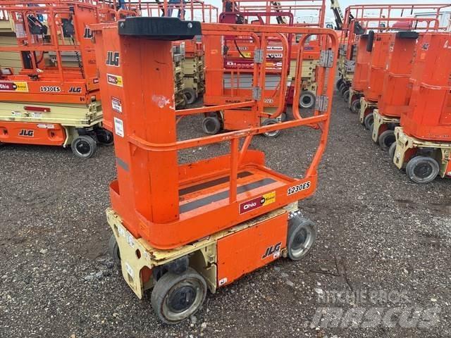 JLG 1230ES Вертикальные мачтовые подъемники