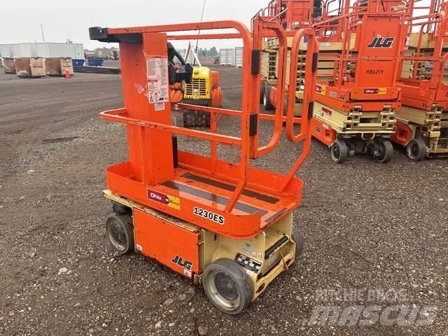 JLG 1230ES Вертикальные мачтовые подъемники