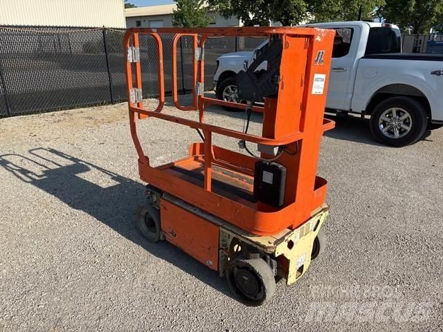 JLG 1230ES Вертикальные мачтовые подъемники