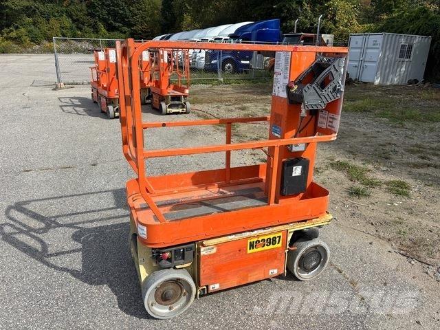 JLG 1230ES Вертикальные мачтовые подъемники