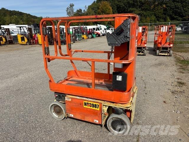 JLG 1230ES Вертикальные мачтовые подъемники