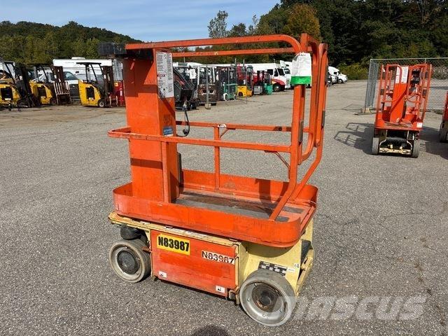 JLG 1230ES Вертикальные мачтовые подъемники