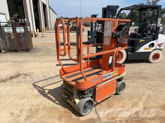 JLG 1230ES Вертикальные мачтовые подъемники