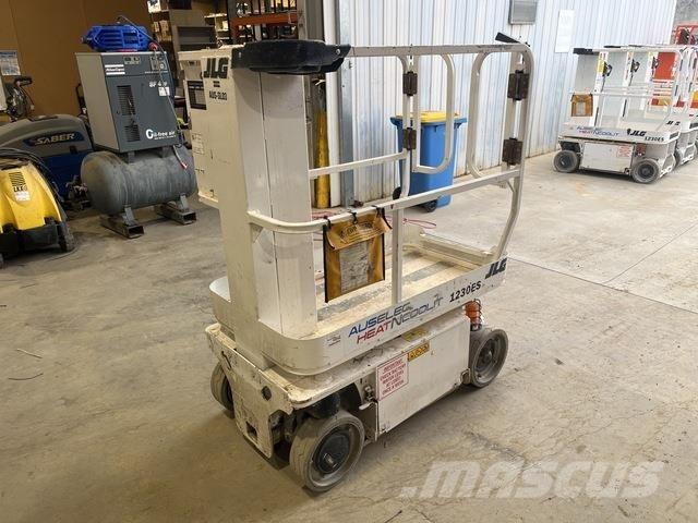 JLG 1230ES Вертикальные мачтовые подъемники
