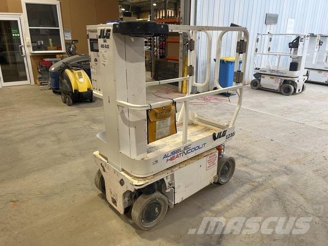 JLG 1230ES Вертикальные мачтовые подъемники