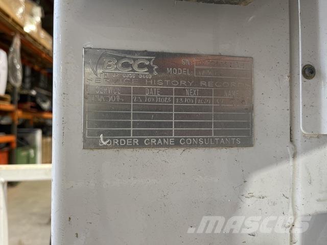 JLG 1230ES Вертикальные мачтовые подъемники