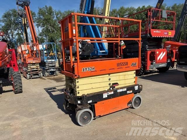 JLG 1932R Ножничные подъемники