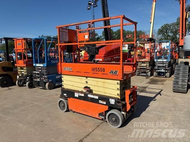 JLG 1932R Ножничные подъемники