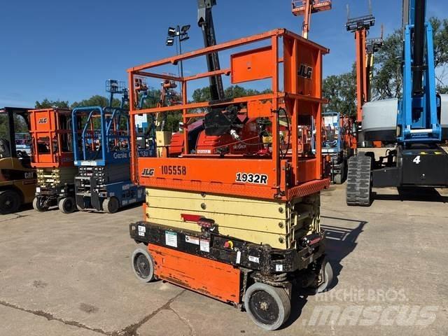 JLG 1932R Ножничные подъемники