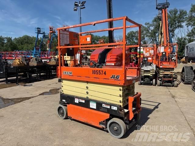JLG 1932R Ножничные подъемники