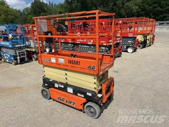 JLG 1932R Ножничные подъемники