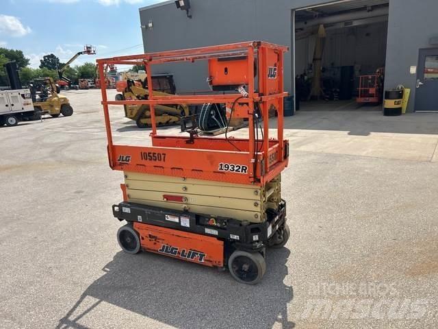 JLG 1932R Ножничные подъемники