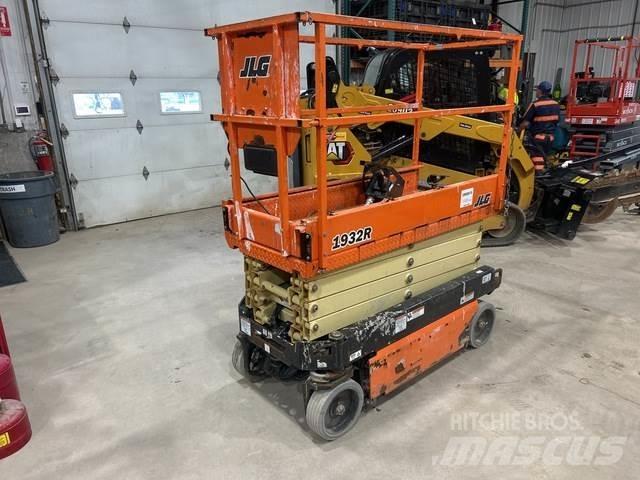 JLG 1932R Ножничные подъемники