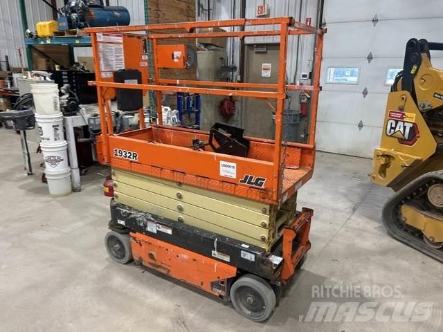 JLG 1932R Ножничные подъемники