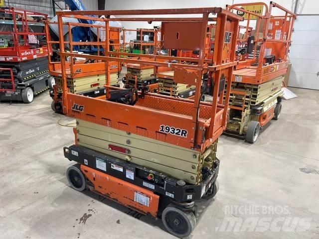 JLG 1932R Ножничные подъемники