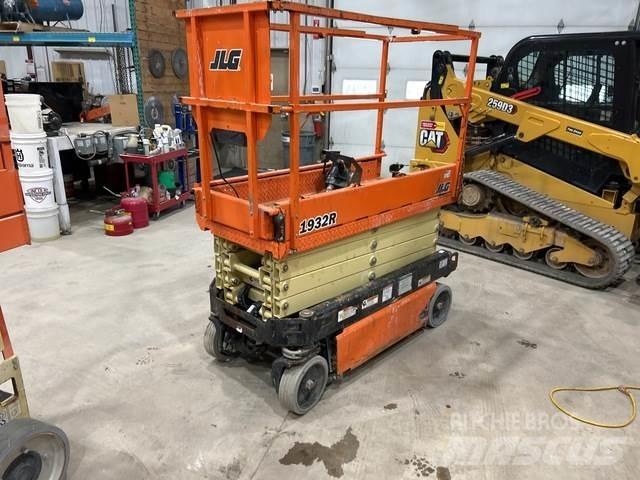 JLG 1932R Ножничные подъемники