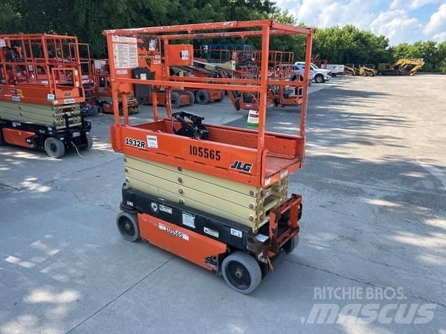 JLG 1932R Ножничные подъемники