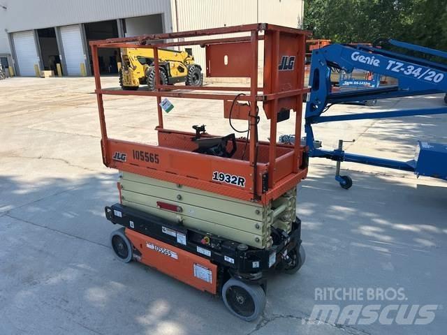 JLG 1932R Ножничные подъемники