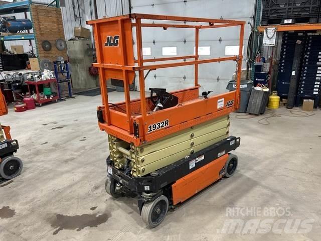 JLG 1932R Ножничные подъемники