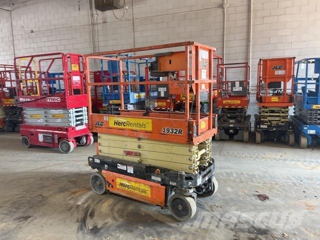 JLG 1932R Ножничные подъемники