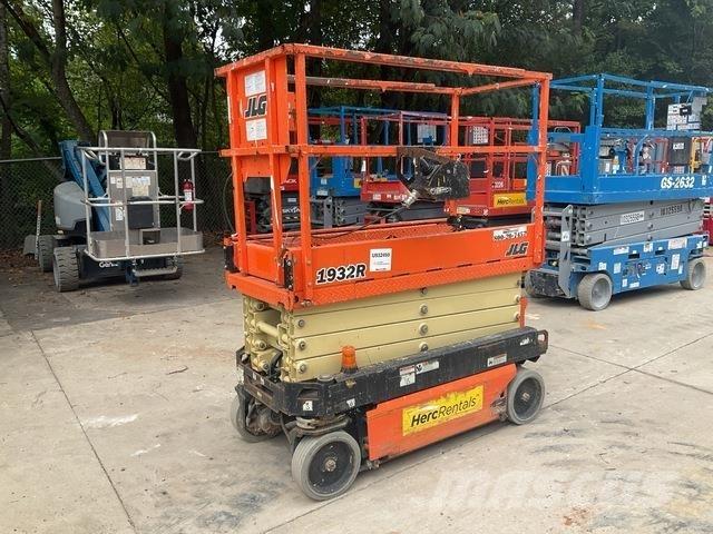 JLG 1932R Ножничные подъемники