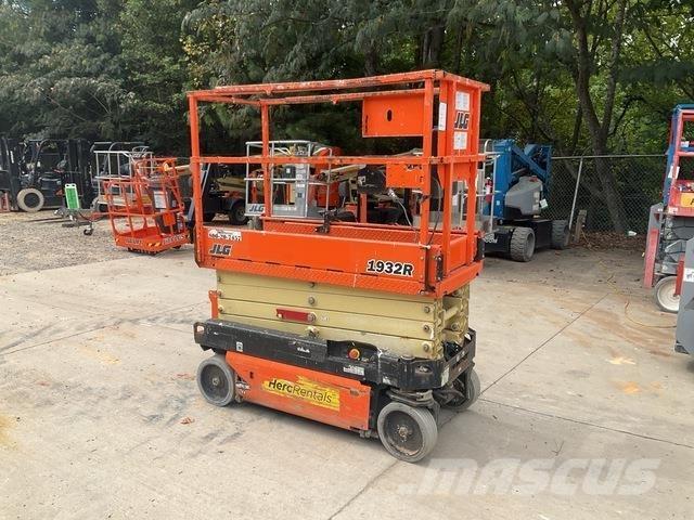 JLG 1932R Ножничные подъемники