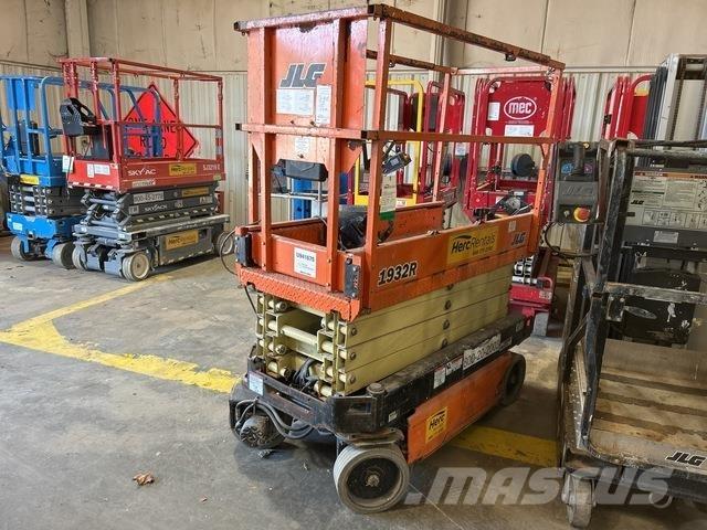 JLG 1932R Ножничные подъемники