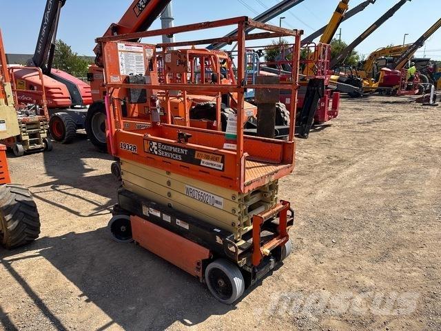 JLG 1932R Ножничные подъемники