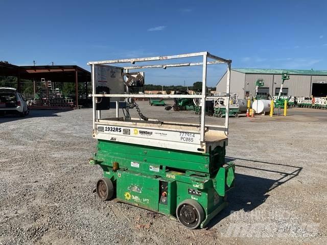 JLG 1932RS Ножничные подъемники