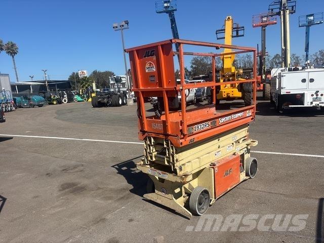 JLG 1932RS Ножничные подъемники